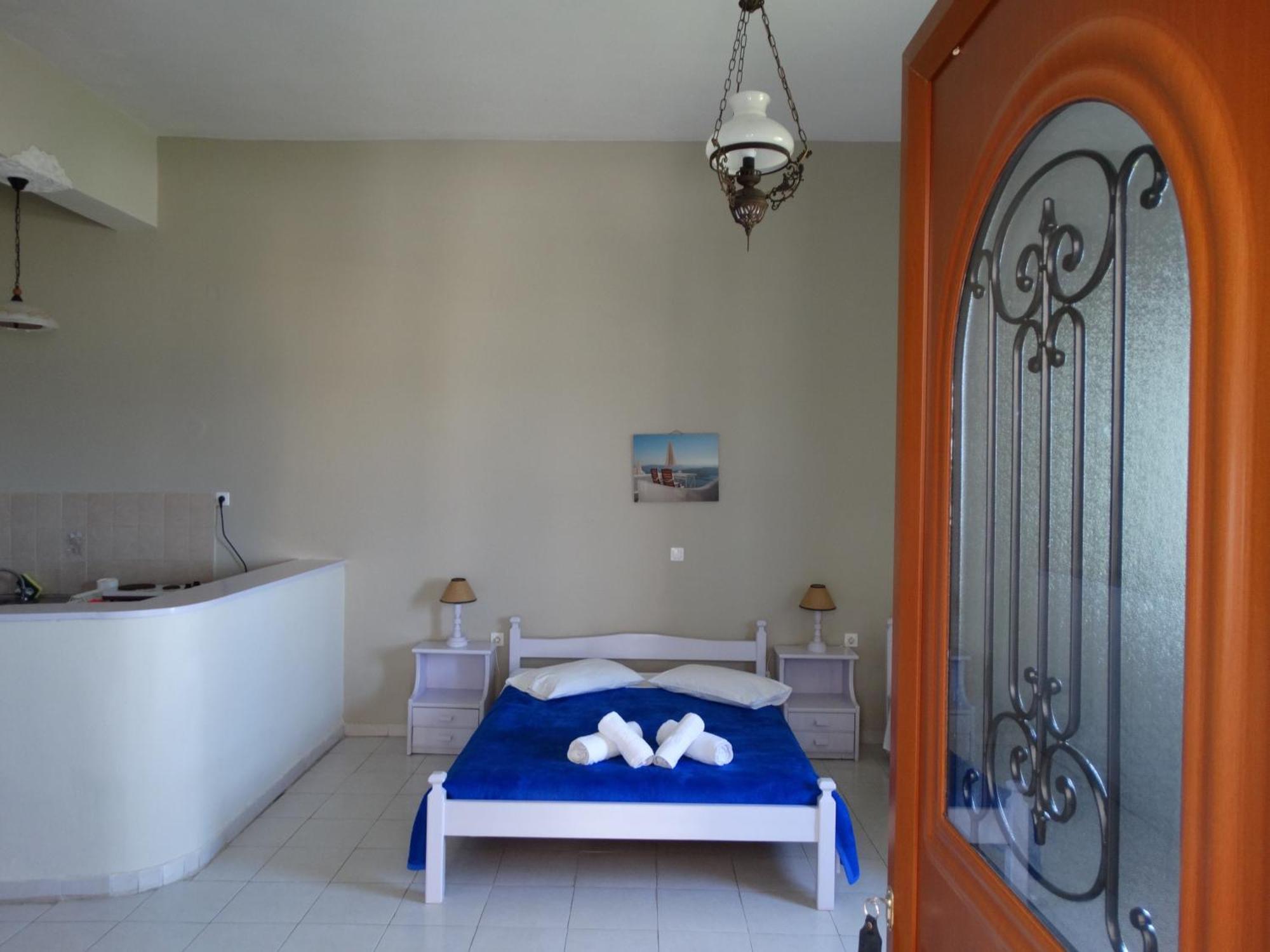 Kionia Apartments Room photo